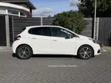 Foto 27 van Peugeot 208 Allure 1.2 PureTech 82PK Trekhaak, Navigatie, Parkeersensoren Achter, Climate Control, C