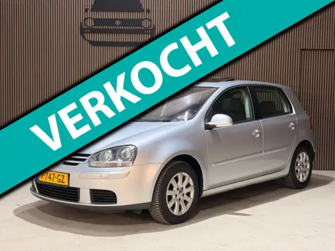 Volkswagen Golf 1.6 FSI Turijn Automaat/Xenon/schuif-kantel dak/Navi/Trekhaak