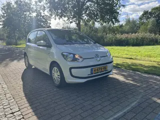 Foto 14 van Volkswagen up! 1.0 move up! BlueMotion | NAVI | Cruise Control | PDC |