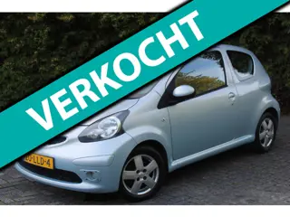 Toyota Aygo 1.0-12V + 68PK | Airco | Elektrische Ramen | Centrale Deurvergrendeling | Lichtmetaal