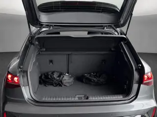 Foto 17 van Audi A3 Sportback 40 TFSI e S edition 204 PK · Glazen panoramadak · SONOS premium 3D · Lichtpakket p