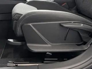 Foto 20 van Audi A3 Sportback 40 TFSI e S edition 204 PK · Glazen panoramadak · SONOS premium 3D · Lichtpakket p