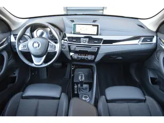 Foto 12 van BMW X1 sDrive20i High Executive * Sportstoelen * Trekhaak * Lichtpakket * LED * Facelift *