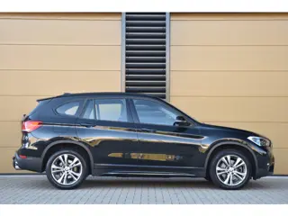 Foto 13 van BMW X1 sDrive20i High Executive * Sportstoelen * Trekhaak * Lichtpakket * LED * Facelift *
