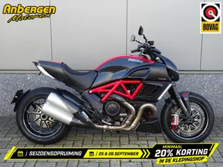 Ducati DIAVEL CARBON ABS (bj 2011)