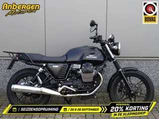 Moto Guzzi V 7 STONE (bj 2014)