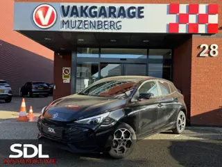 MG MG3 Hybrid+ 1.5 Hybrid+ Luxury // NAVI // CAMERA // ADAPTIVE CRUISE // CLIMA // APPLE CARPLAY-AND
