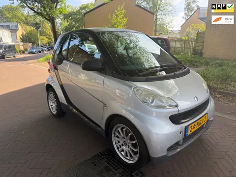 Smart Fortwo coupé AUTOMAAT / Airco / 146.000 NAP / Nieuw APK
