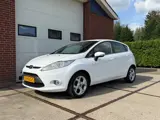 Foto 24 van Ford Fiesta 1.25 Titanium 1e Eigen PDC Cruise Contr Climate Contr