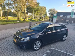 Peugeot 308 SW 1.2 PureTech Blue Lease Executive