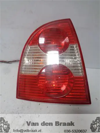 Volkswagen Passat 4drs 2000-2005 Achterlicht links