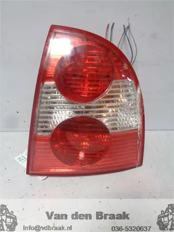 Volkswagen Passat 4drs 2000-2005 Achterlicht rechts
