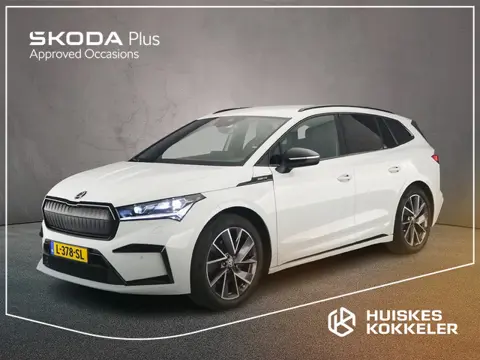 Skoda Enyaq iV 60 Sportline 180pk Automaat Trekhaak, Adaptive cruise control, Navigatie, Achteruitri