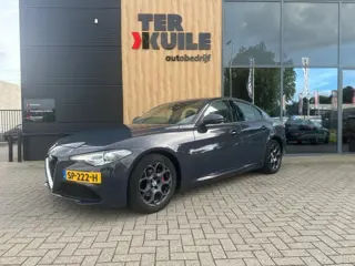 ALFA ROMEO GIULIA 2.0T Super / Veloce int. / NAP