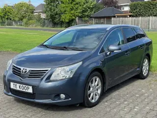 TOYOTA AVENSIS 1.8 VVT-I Wagon Executive Automaat/ ECC/ LM/ Trekhaak/ Stoelverw.