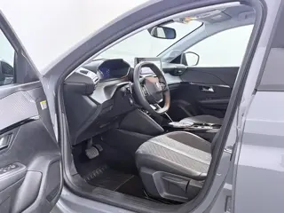 Foto 16 van Peugeot 208 1.2 Hybrid 110 e-DCS6 Allure Carplay | Cruise | Pdc