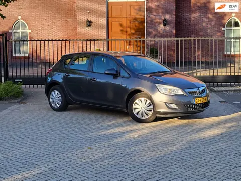 Opel Astra 1.4 Edition / 1e Eigenaar / Airco / Cruise / Dealer onderhouden