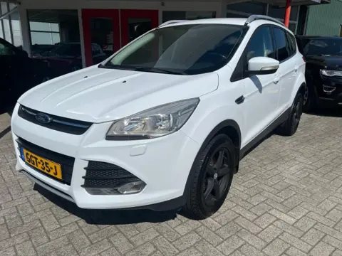 FORD KUGA 1.6 EcoBoost 150 PK  Trekhaak  Stoelverwarming  Distributieriem vervangen  