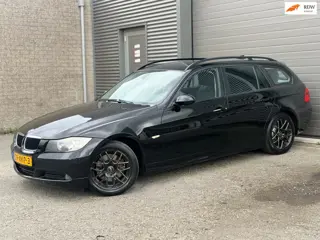 BMW 3-serie Touring 318i Business Line