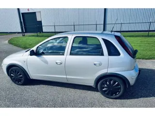 Foto 12 van Opel Corsa 1.2-16V Maxx