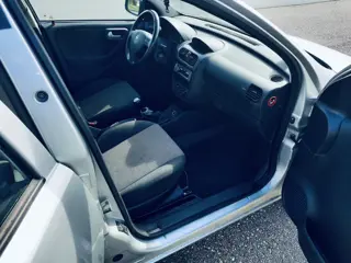 Foto 15 van Opel Corsa 1.2-16V Maxx