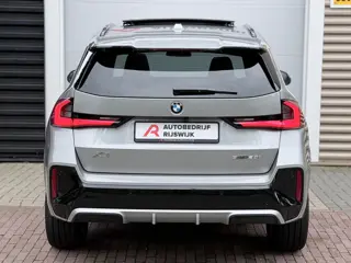 Foto 13 van BMW X1 SDrive20i M Sport Pano/H&K/360/ACC