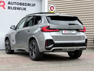 Foto 12 van BMW X1 SDrive20i M Sport Pano/H&K/360/ACC