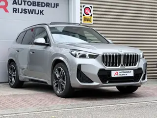 Foto 11 van BMW X1 SDrive20i M Sport Pano/H&K/360/ACC
