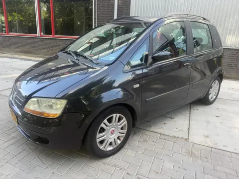 Fiat Idea 1.4-16V Emotion