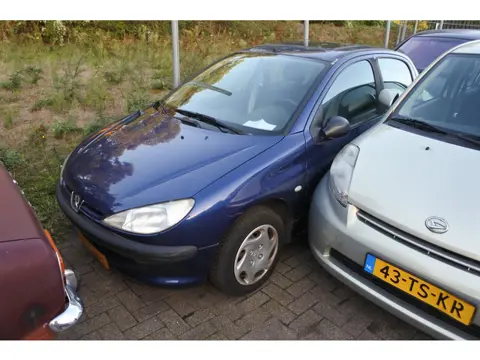 Peugeot 206 1.1 XR 180 dkm 5 drs apk 5-2-2027
