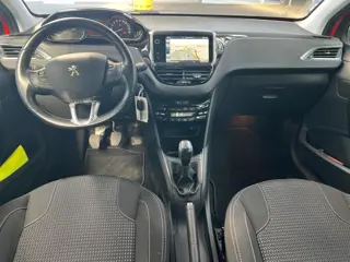 Foto 16 van Peugeot 208 1.2 PureTech Allure