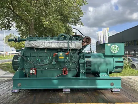 Perkins 4008-30TRS2 (bj 2010)