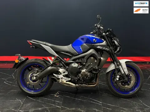 Yamaha Tour MT-09 ABS Akrapovic ABS LED Garantie