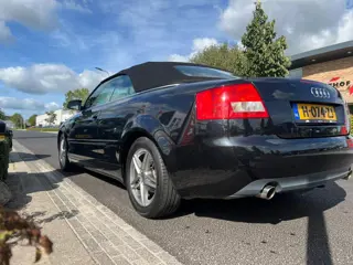 Foto 15 van Audi A4 Cabriolet 3.0 V6 | Airco | NAVI | Cruise Control | Lederen Bekleding | Houtafwerking