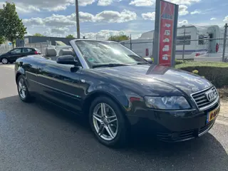 Foto 14 van Audi A4 Cabriolet 3.0 V6 | Airco | NAVI | Cruise Control | Lederen Bekleding | Houtafwerking