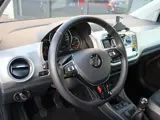 Foto 29 van Volkswagen up! 1.0 TSI 90pk high up! | Parkeersensoren | Cruise Control | Camera |