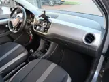 Foto 28 van Volkswagen up! 1.0 TSI 90pk high up! | Parkeersensoren | Cruise Control | Camera |