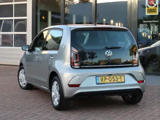 Foto 16 van Volkswagen up! 1.0 TSI 90pk high up! | Parkeersensoren | Cruise Control | Camera |