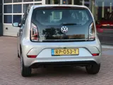 Foto 25 van Volkswagen up! 1.0 TSI 90pk high up! | Parkeersensoren | Cruise Control | Camera |