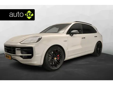 Porsche Cayenne 3.0 S E-Hybrid Black Edition | Sport Chrono | Luchtvering | Trekhaak | Pano | Passen