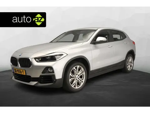 BMW X2 sDrive20i Automaat / Leder / LED / Park assist / Head-up / Alu wielen 18 inch