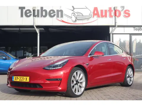 Tesla Model 3 Long Range AWD 75 kWh | SOH 84,8% | Computer 2.5 | Trekhaak | Kofferdeksel elektrisch