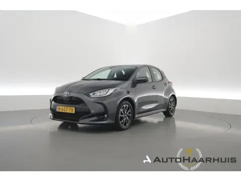 Toyota Yaris 1.5 Hybrid Dynamic | Rijklaar! | Adapt. Cruise | Bluetooth | Keyless | Lane Assist | Ca