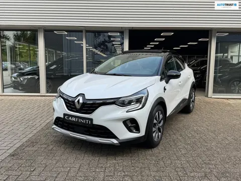 Renault Captur 1.0 TCe 100 Pk Intens |Panoramadak | Navigatie | Cruise | Clima | Keyless | 17"..