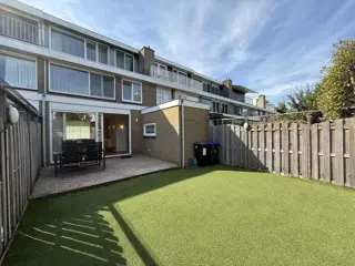 Woning aan de Vijverhoef te Amsterdam