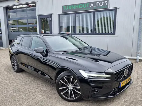 Volvo V60 T6 Plug-in hybrid AWD Plus Dark | Apple carplay | Stoel en stuurverwarming | Camera | Enz 