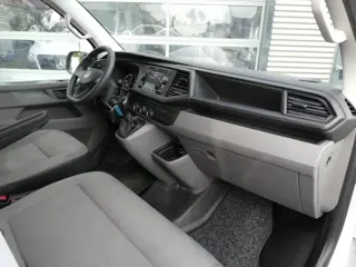 Foto 16 van Volkswagen Transporter 2.0 TDI L2H1 150 pk automaat , 3 zits , trekhaak