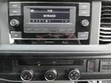 Foto 25 van Volkswagen Transporter 2.0 TDI L2H1 150 pk automaat , 3 zits , trekhaak
