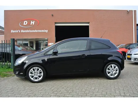 Opel Corsa 1.2-16V '111' Edition airco apk 11-08-2027 inruil mogelijk nap
