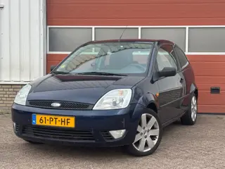 Foto 12 van Ford Fiesta 1.3 Futura